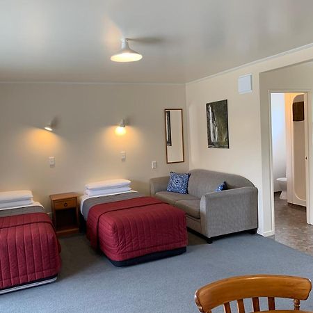Amber Court Motel Те-Анау Екстер'єр фото