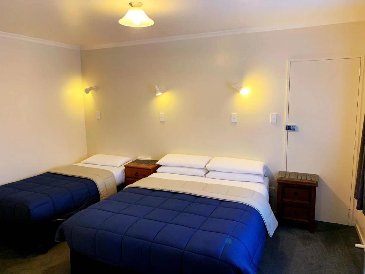 Amber Court Motel Те-Анау Екстер'єр фото