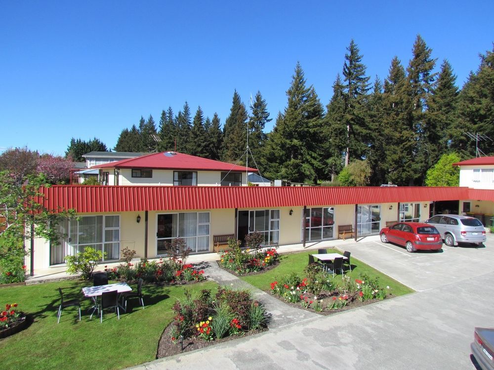 Amber Court Motel Те-Анау Екстер'єр фото